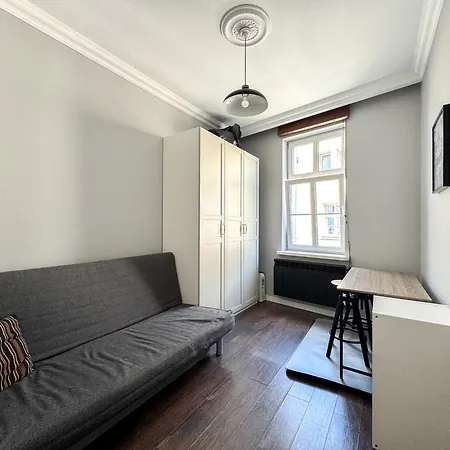 Rentplanet - Lazarz Διαμέρισμα *