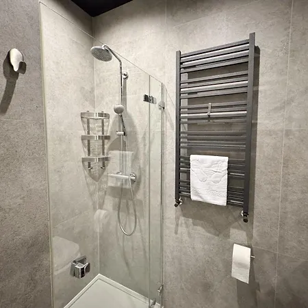 Rentplanet - Lazarz Διαμέρισμα *