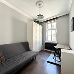 Rentplanet - łazarz Apartament *