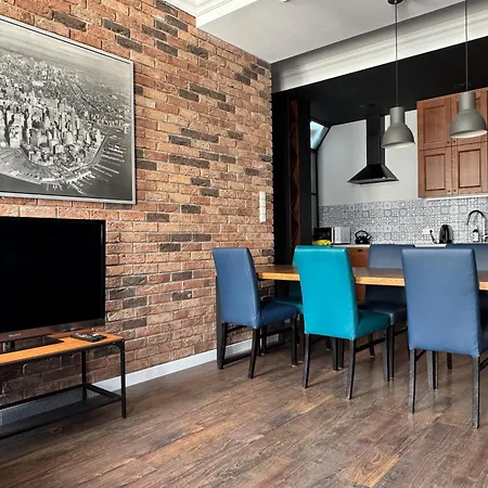 Rentplanet - Lazarz * بوزنان