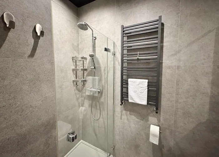 Rentplanet - Lazarz Appartamento *